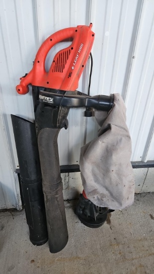Black & Decker Leaf Hog vac system