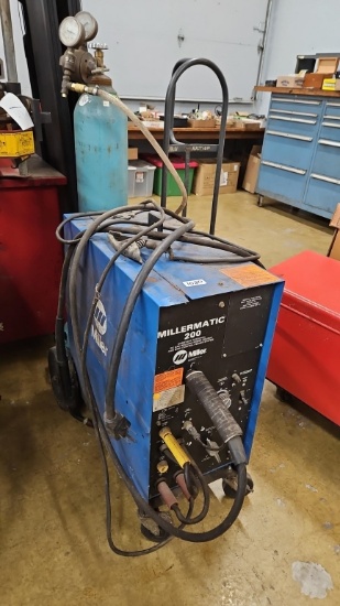Millermatic 200 wire feed welder with tank