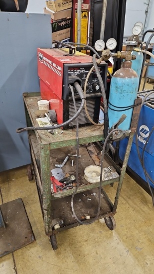 Century wire feed welder 105/90 amp comes with