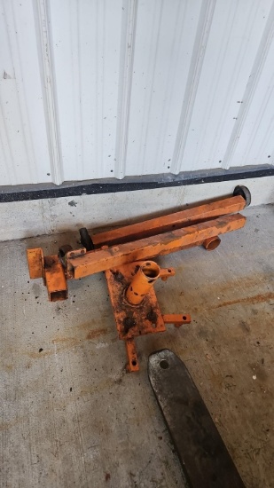 Engine stand, no assembly bolts