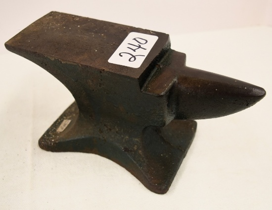 Small anvil, Grant Tools Marion, IN, 5' x 2 3/4" top plate