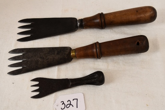 3 Ice chipping chisels