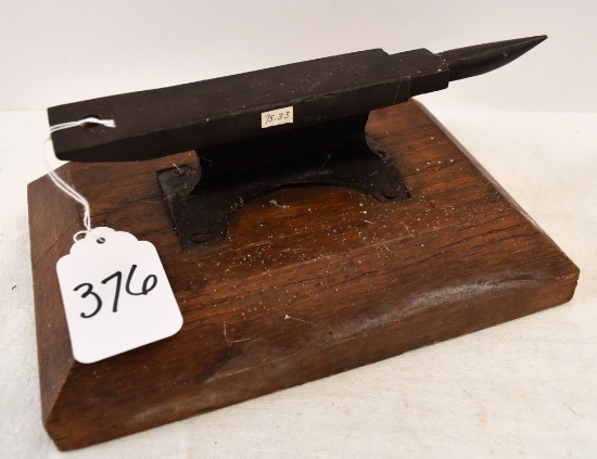 Small anvil, 6" x 1 1/2" top plate