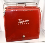 Trip-nic metal cooler w/tray