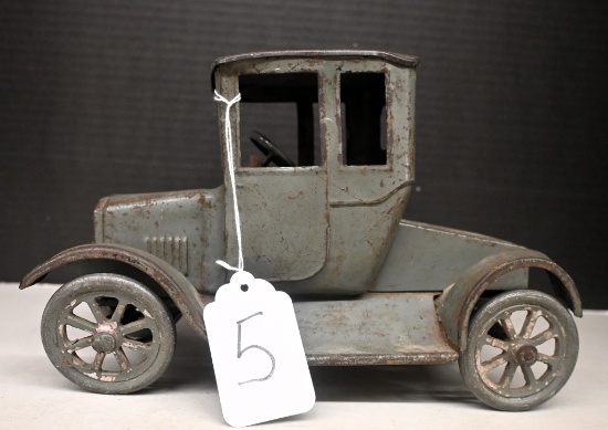 Pressed steel car, damage to front wheels