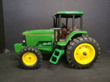 Ertl John Deere 7800 Die-Cast Tractor Model