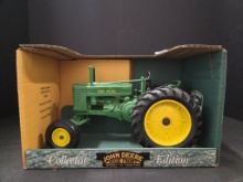 ERTL John Deere Model G Wide Front 1:16 Die-Cast T
