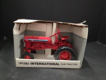 ERTL International Cub Tractor 1/16 Die Cast Model