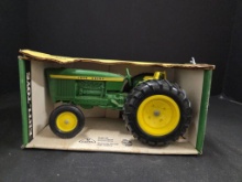 Ertl John Deere 1/16 Scale Utility Tractor Die-Cas