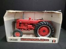 ERTL International 600 Diesel 1/16 Scale Die-Cast