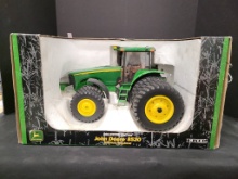 Ertl John Deere 8520 Collector Edition 1/16 Tracto