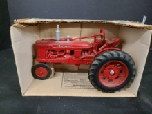 Ertl Farmall H 1/16 Scale Die-Cast Tractor in Box