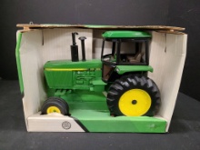 Ertl John Deere 4255 Row Crop Die-Cast Tractor