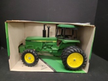 Ertl John Deere MFWD Row-Crop Tractor Toy in Box