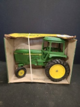 ERTL John Deere Generation II 4440 diecast Tractor