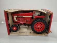Ertl Toys 1/16 International Hydro 966 Tractor Box