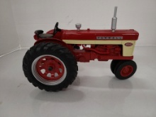 Farmall 460 Diecast Tractor Model