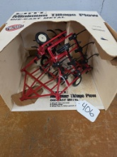 ERTL 1/16 Scale Minimum Tillage Plow Die-Cast