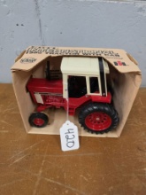 ERTL International 1586 Tractor With Cab Boxed