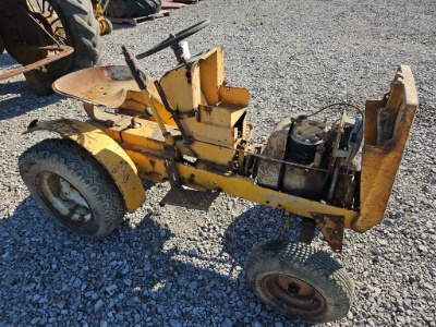 International Harvester Cub Cadet Lawn Tractor