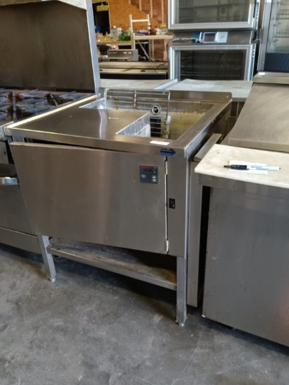HOT WATER SINK