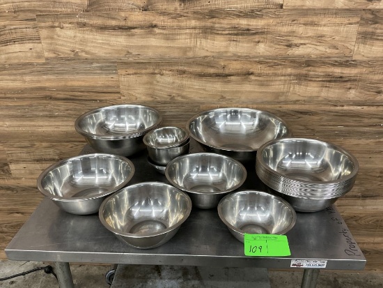 Lot Assortment Mixing Bowls