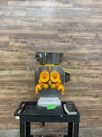 Zumex Juicer Machine