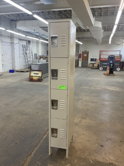 Locker with 4 Compartments