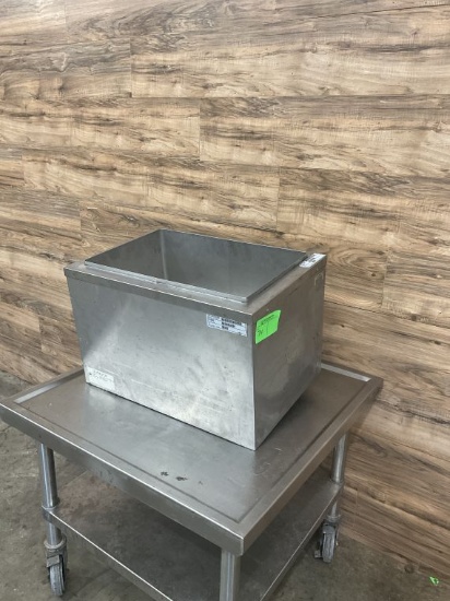 Drop-In Ice Bin with Cold Plate Circuitry