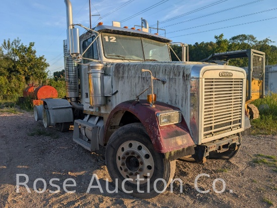 2000 Freightliner parts truck caterpillar C12 engine (Moyock, NC)