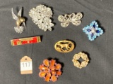Lot of 8 Vintage Costume Jewelry Brooch Pins