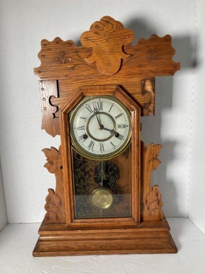 Antique New Haven Clock Co. Oak Mantle Clock