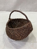 Primitive Buttocks Basket