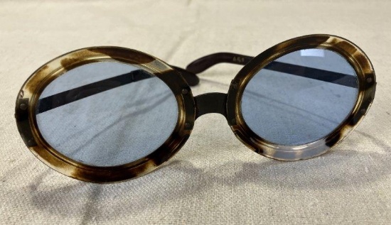 Pair of Mid-Century Modern Oversized Round Tortoise Shell Glasses, Made in France