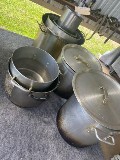 INDUSTRIAL POTS AND PANS
