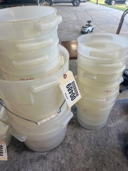 MEASURING CONTAINERS