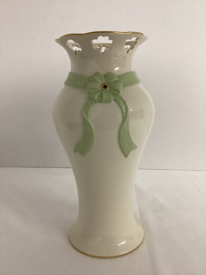 Lenox Shamrock Clover Vase