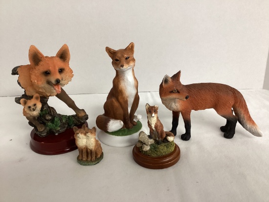 Red Fox Figures