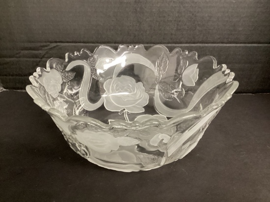 Glass Serving Bowl with Frosted Rose Pattern