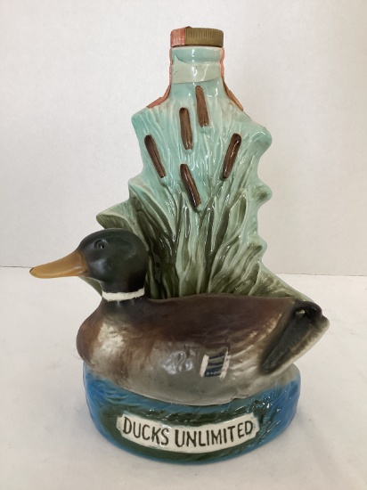 Vintage Jim Beam Ducks Unlimited Decanter