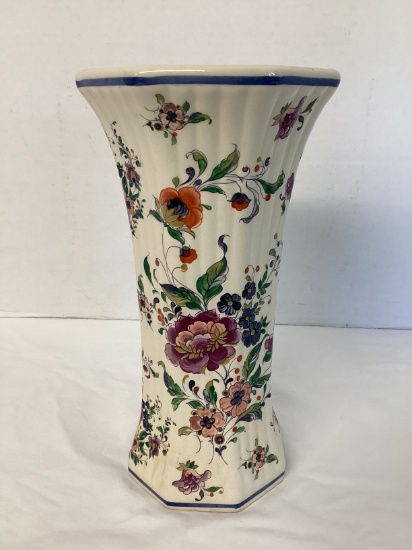 Delft's Holland Floral Pattern Vase