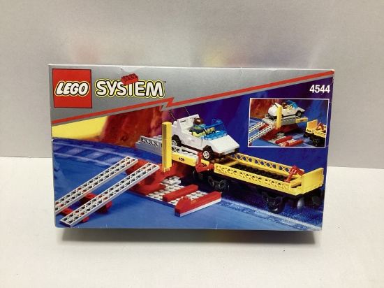 New LEGO System 4544 Building Set