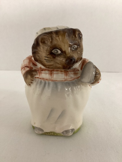 John Beswick Beatrix Potter Mrs. Tiggy Winkle Figurine