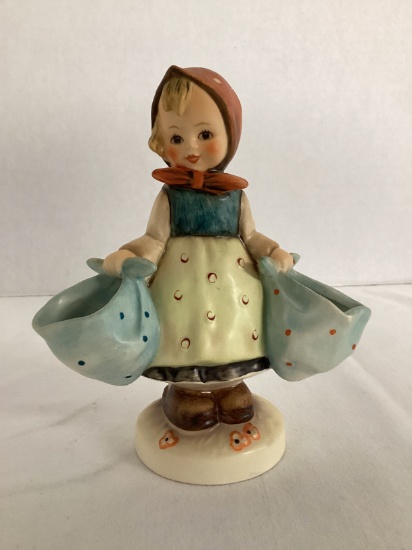 Goebel West Germany Hummel "Mother's Darling" Figurine