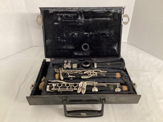 Vito Reso-Tone Clarinet in Case