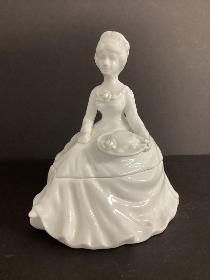 Kaldun & Bogle Figural Dresser Box