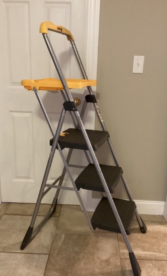 Cosco Step Ladder