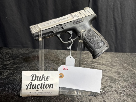 SMITH AND WESSON MOD SD-40VE 40 S AND W CAL SN#FDH6710
