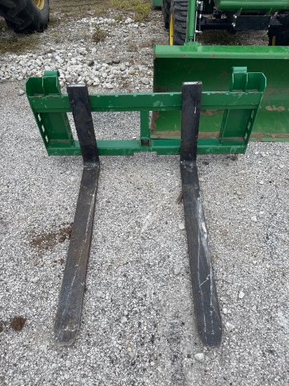 SET OF FRONT LOADER FORKS
