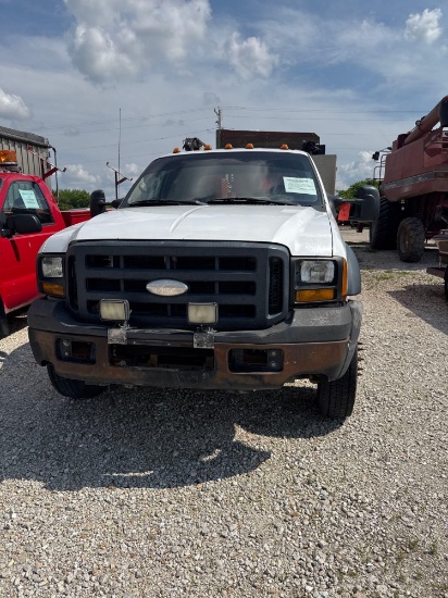 2006 FORD F550 6.0 POWER STROKE 235,000 MILES - MOTOR HAS HAD HEAD STUDS - HE HAS A HYDRAULIC PTO -